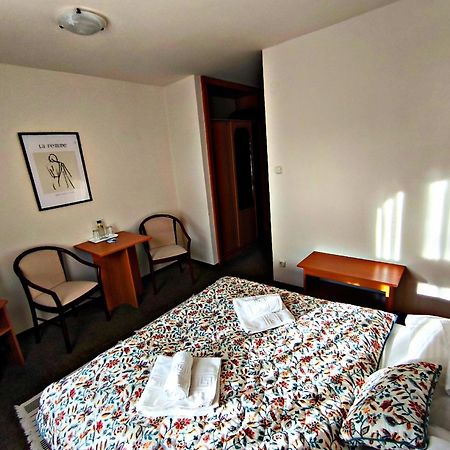 Atrium Hotel Гаркань Екстер'єр фото