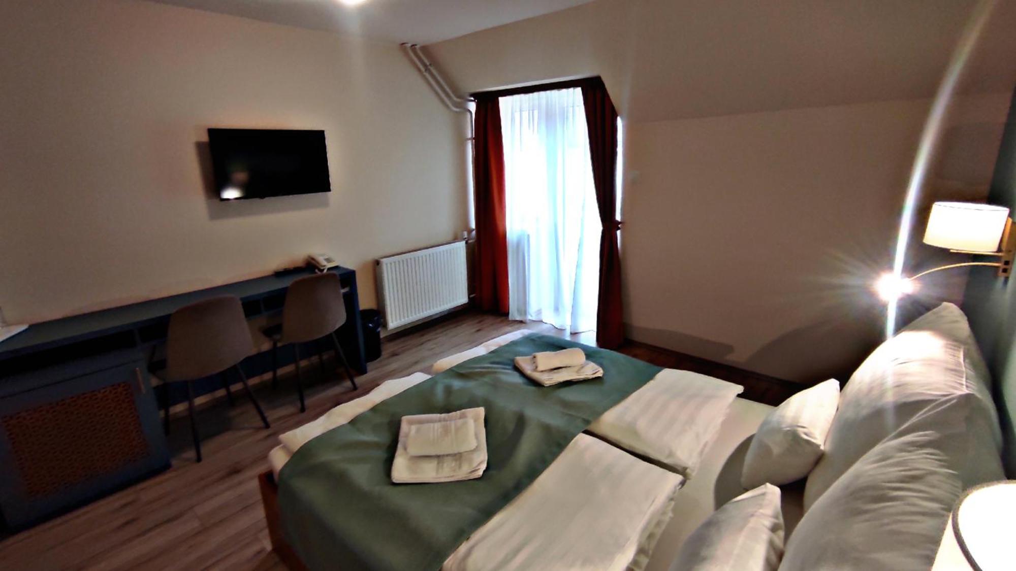 Atrium Hotel Гаркань Екстер'єр фото
