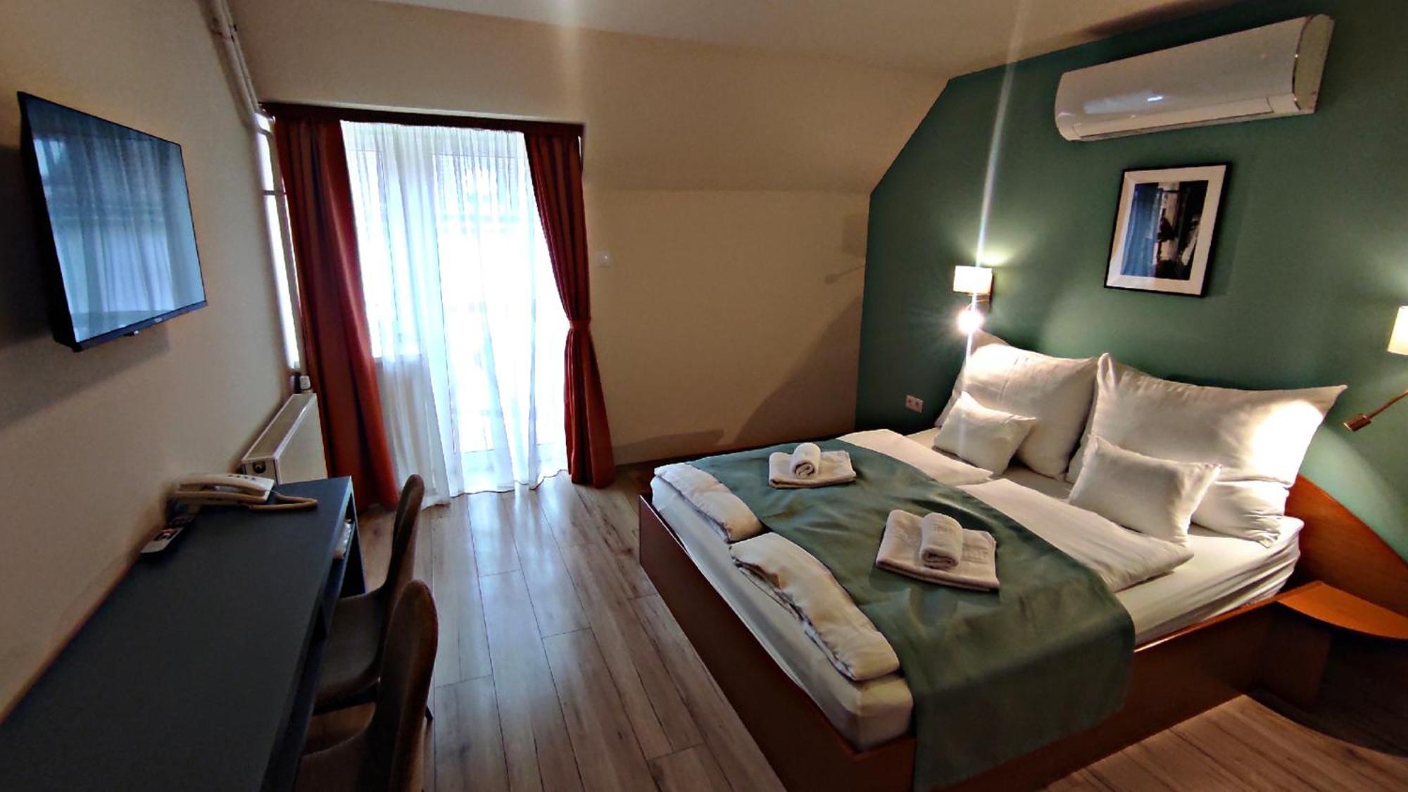 Atrium Hotel Гаркань Екстер'єр фото