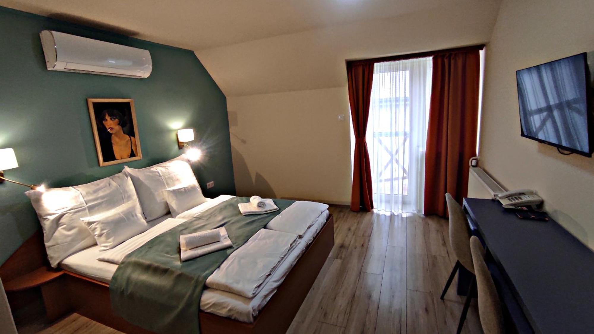 Atrium Hotel Гаркань Екстер'єр фото